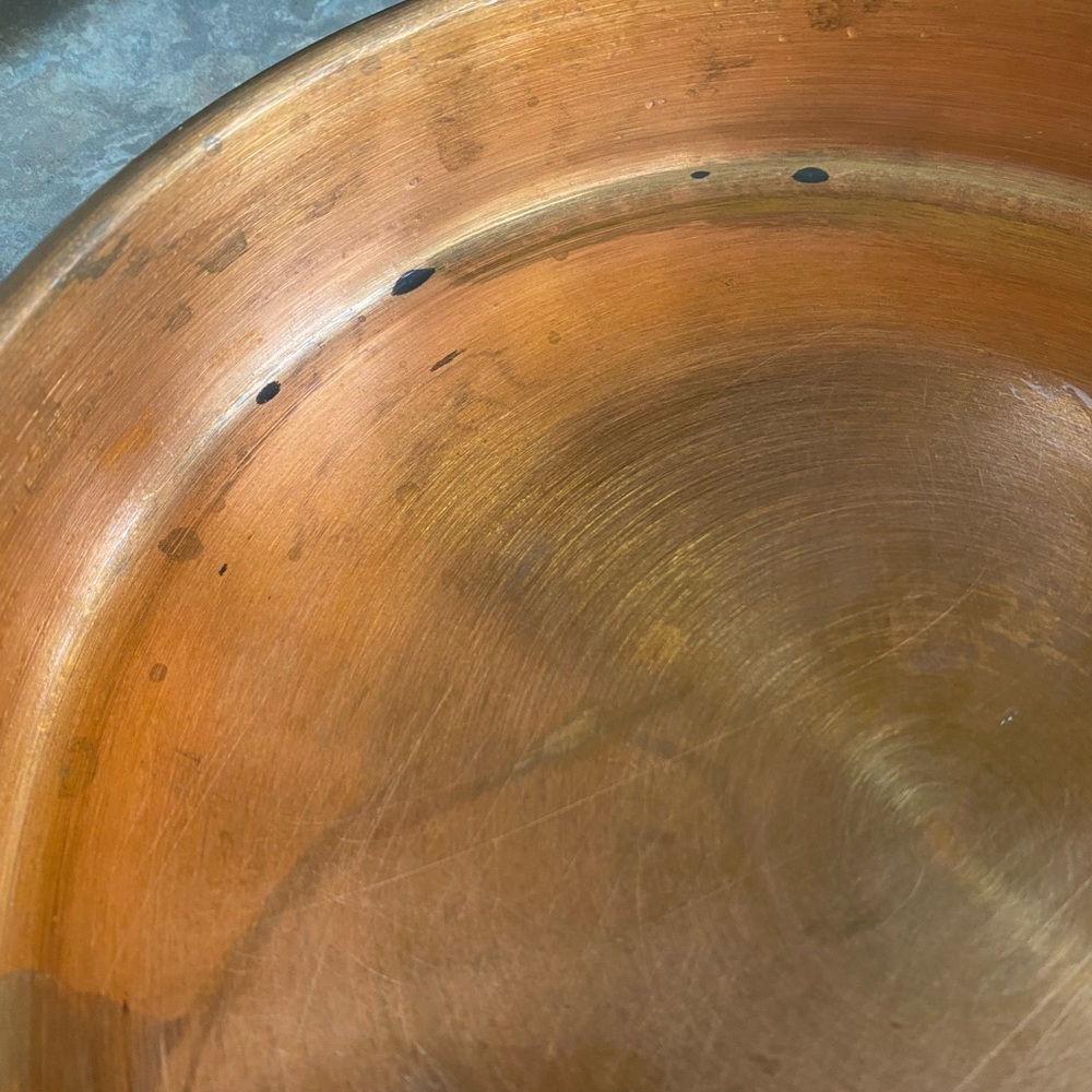 Vintage solid Copper 9inches Pan or serving tray - Picture 3 of 7